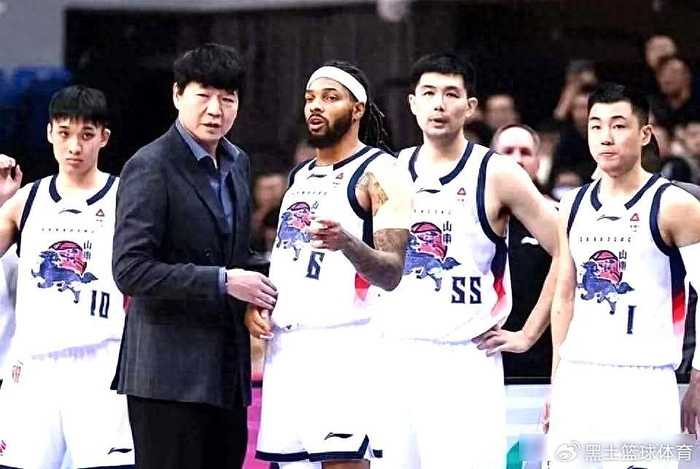 必威体育app下载-山东八强！四外援溜溜球，邱彪教练这回真悬了|山东队|山东男篮|球队|赛季|球员_新浪体育_新浪新闻